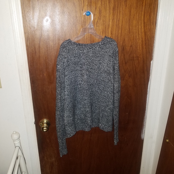 Sweater - Picture 2 of 3